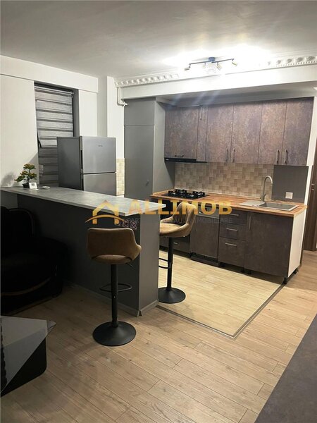 Ploiesti Apartament 3 camere in Ploiesti, zona Republicii, Caraiman